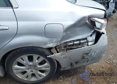 2011 Toyota Avalon z USA, uszkodzony, nr VIN 4T1BK3DB9BU387476